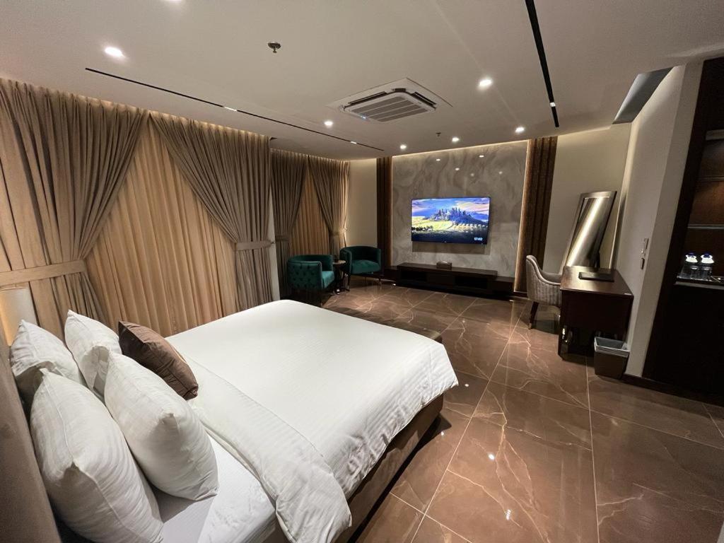 Jacaranda Heights Hotel Iszlámábád Kültér fotó