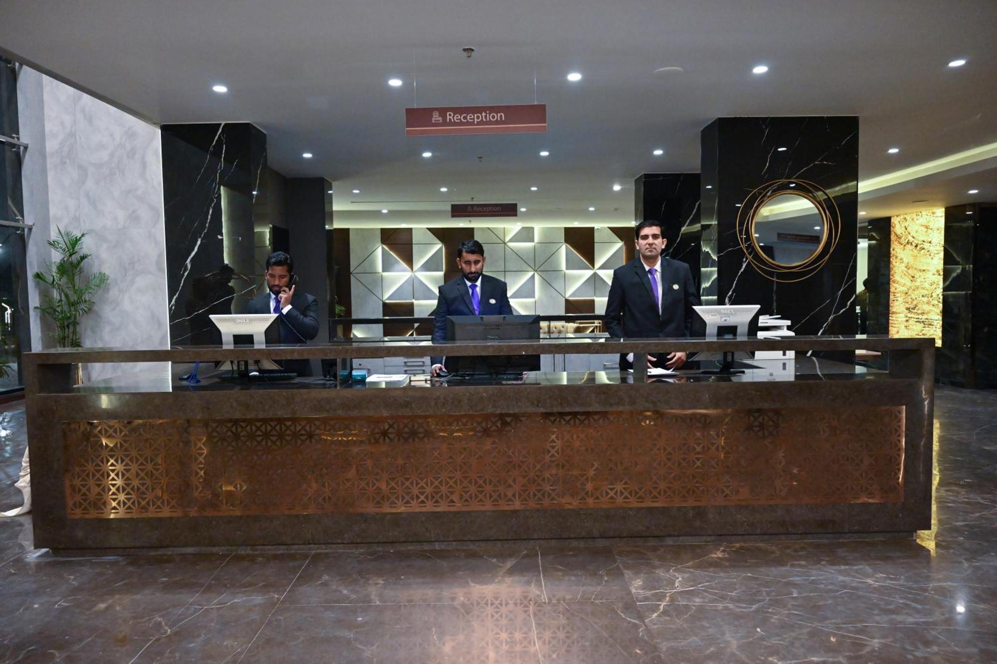 Jacaranda Heights Hotel Iszlámábád Kültér fotó