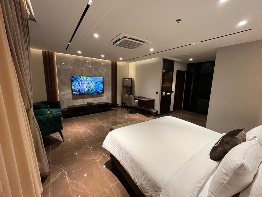 Jacaranda Heights Hotel Iszlámábád Kültér fotó